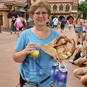 Meet your Posher, Angela